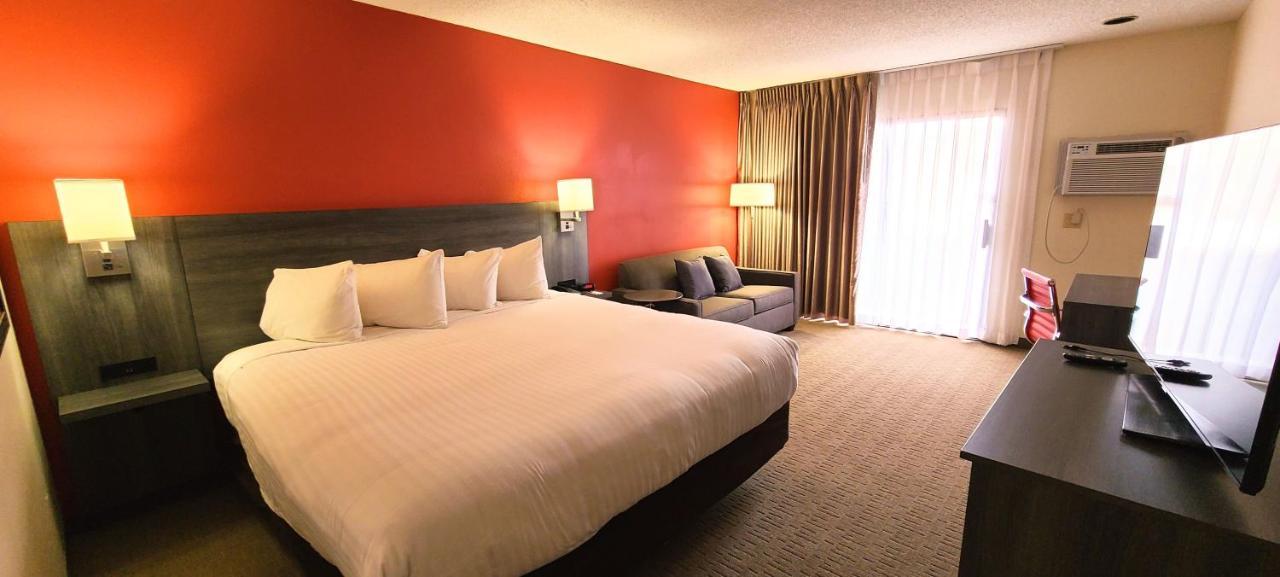 Ramada By Wyndham Tucson Airport Hotel Екстериор снимка