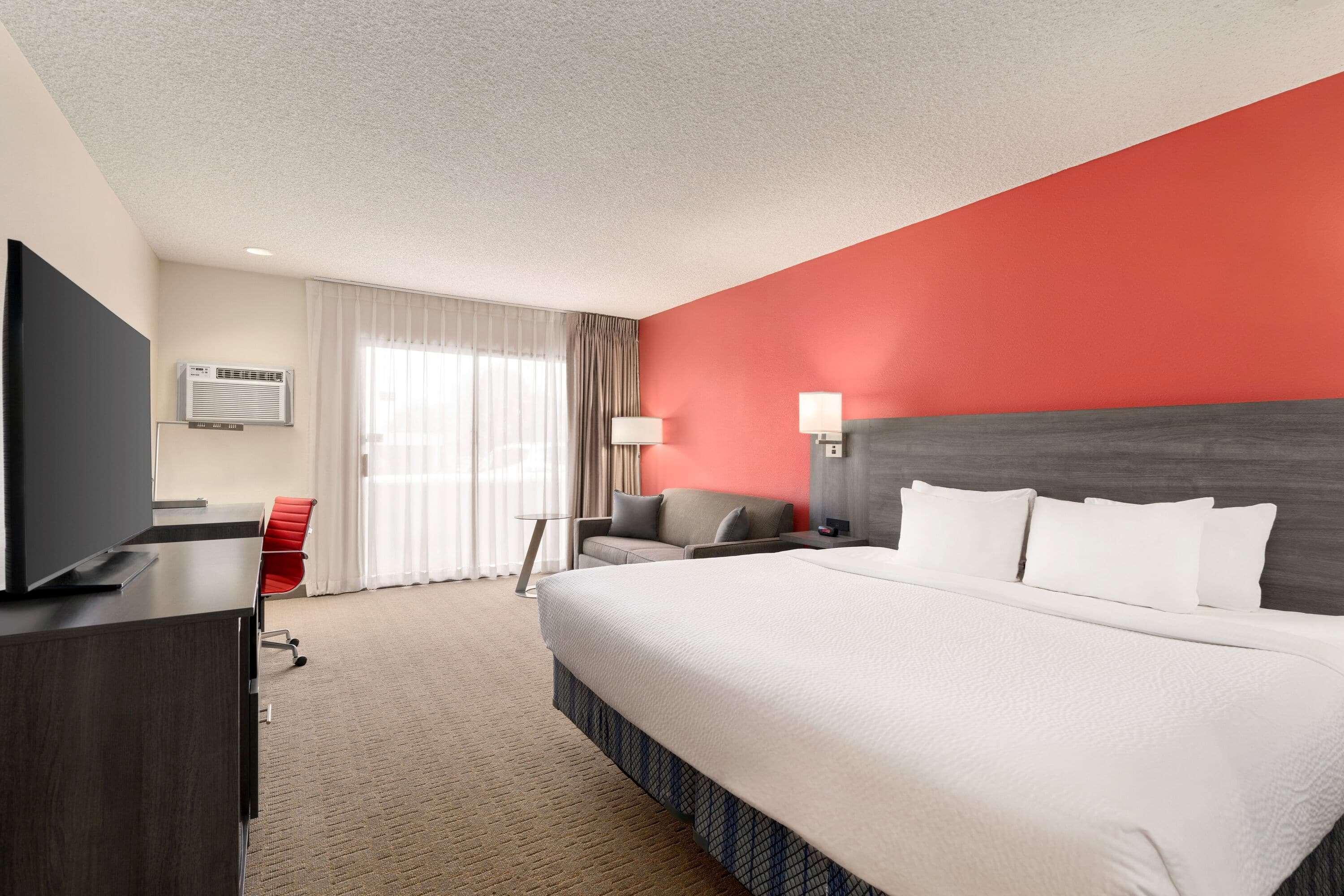 Ramada By Wyndham Tucson Airport Hotel Екстериор снимка