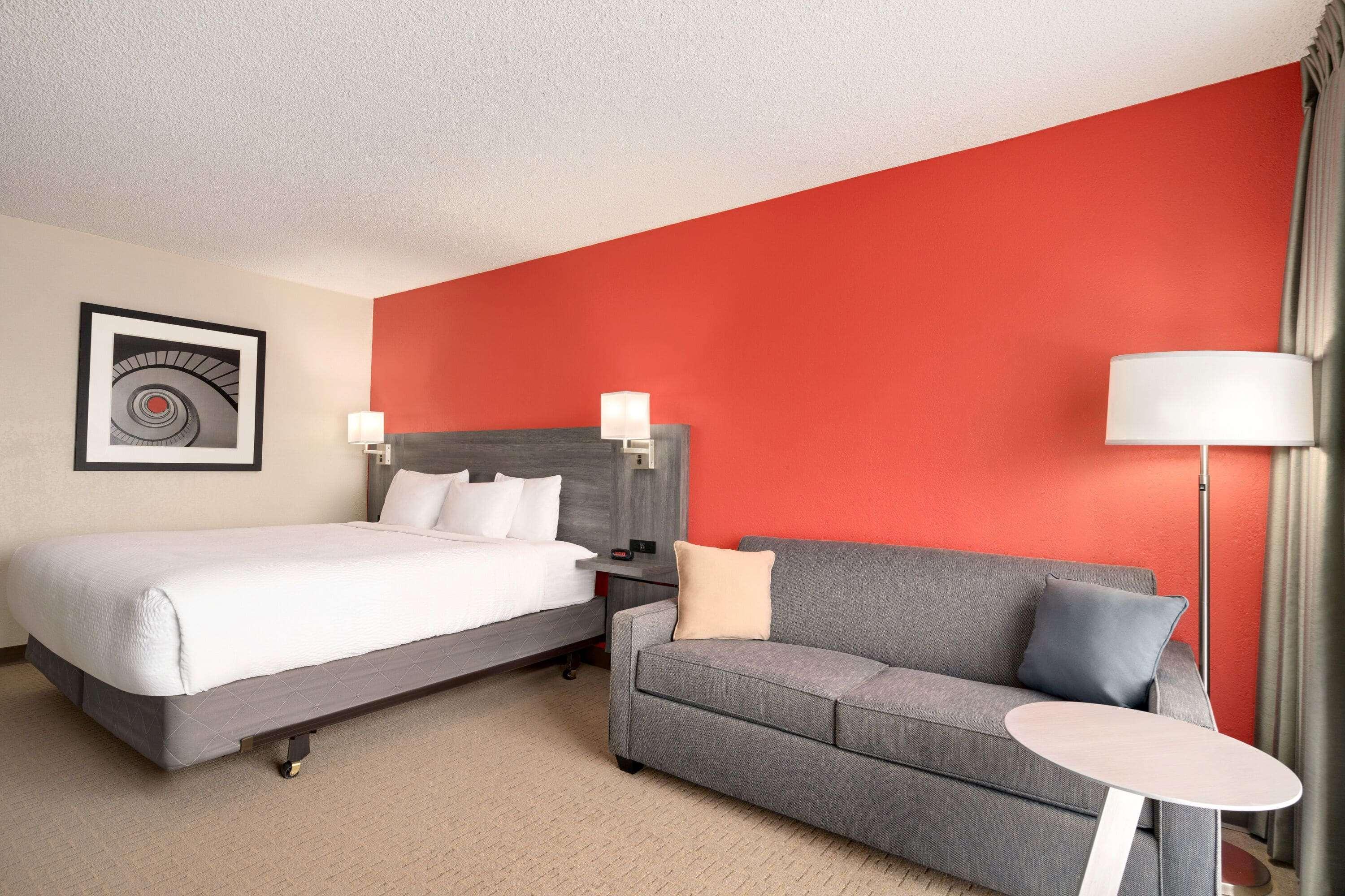 Ramada By Wyndham Tucson Airport Hotel Drexel Heights Екстериор снимка