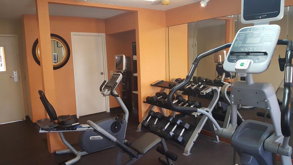 Ramada By Wyndham Tucson Airport Hotel Drexel Heights Екстериор снимка