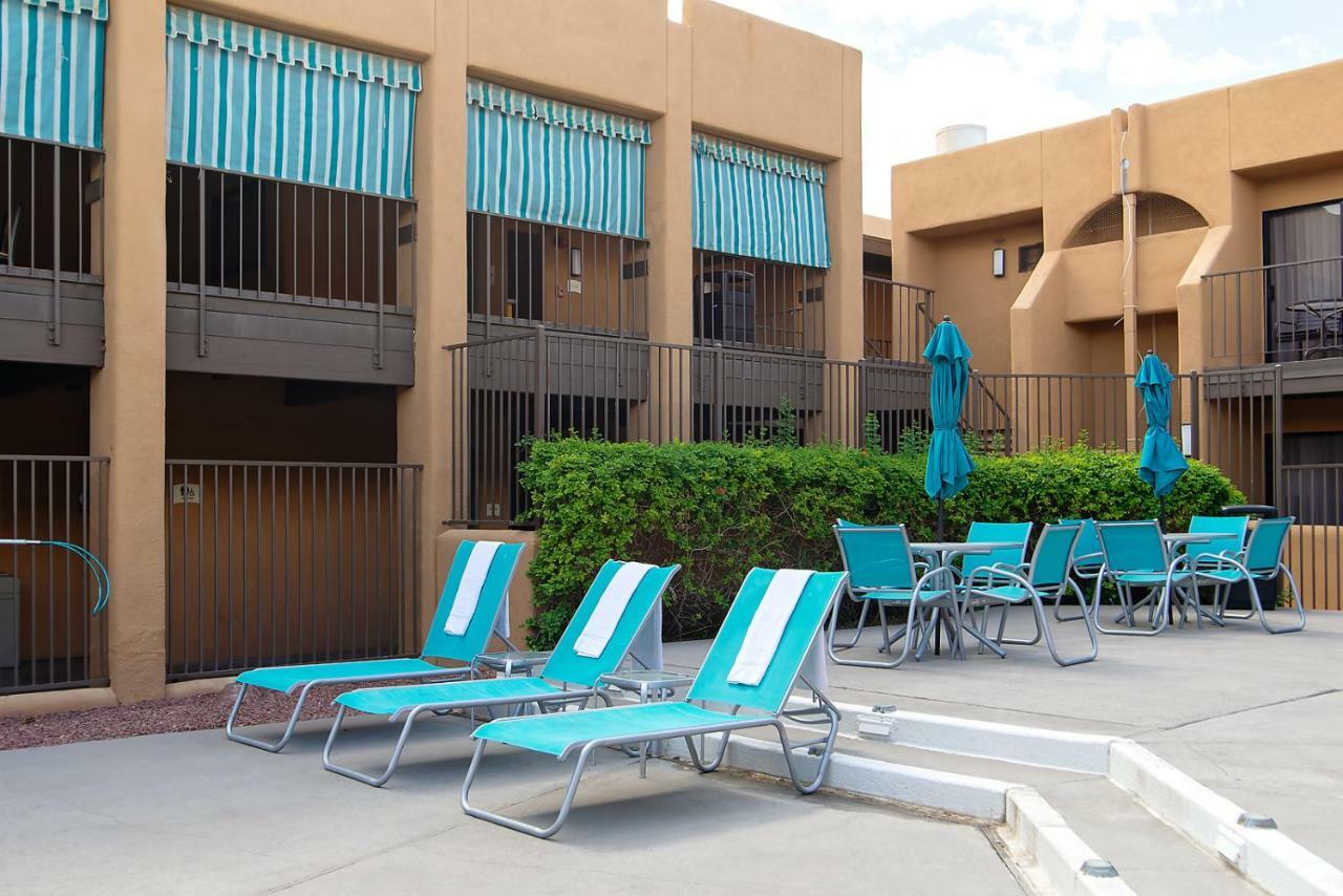 Ramada By Wyndham Tucson Airport Hotel Екстериор снимка